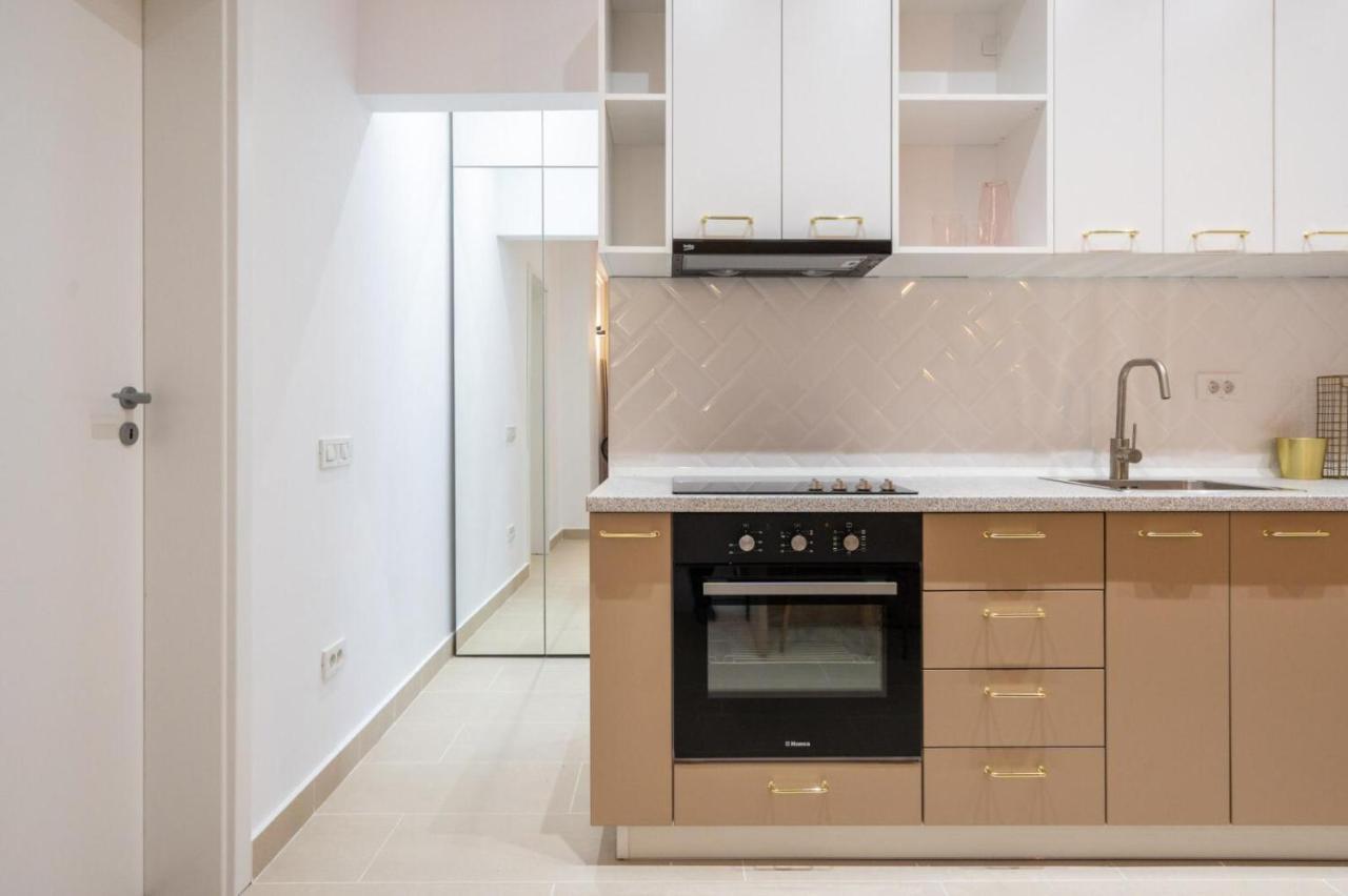 Fabulous Apartament With View In Calea Victoriei Бухарест Экстерьер фото